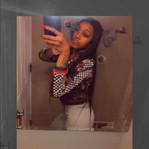 Meet your Posher, Daisha